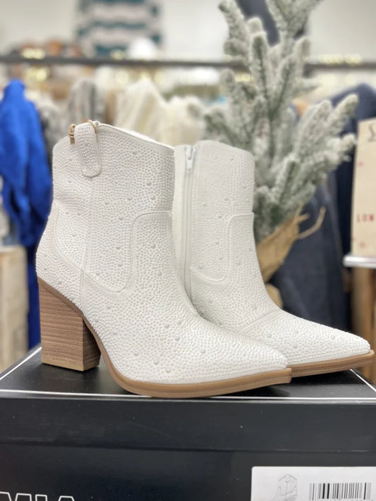 Dawson White Nova Pearl Boots